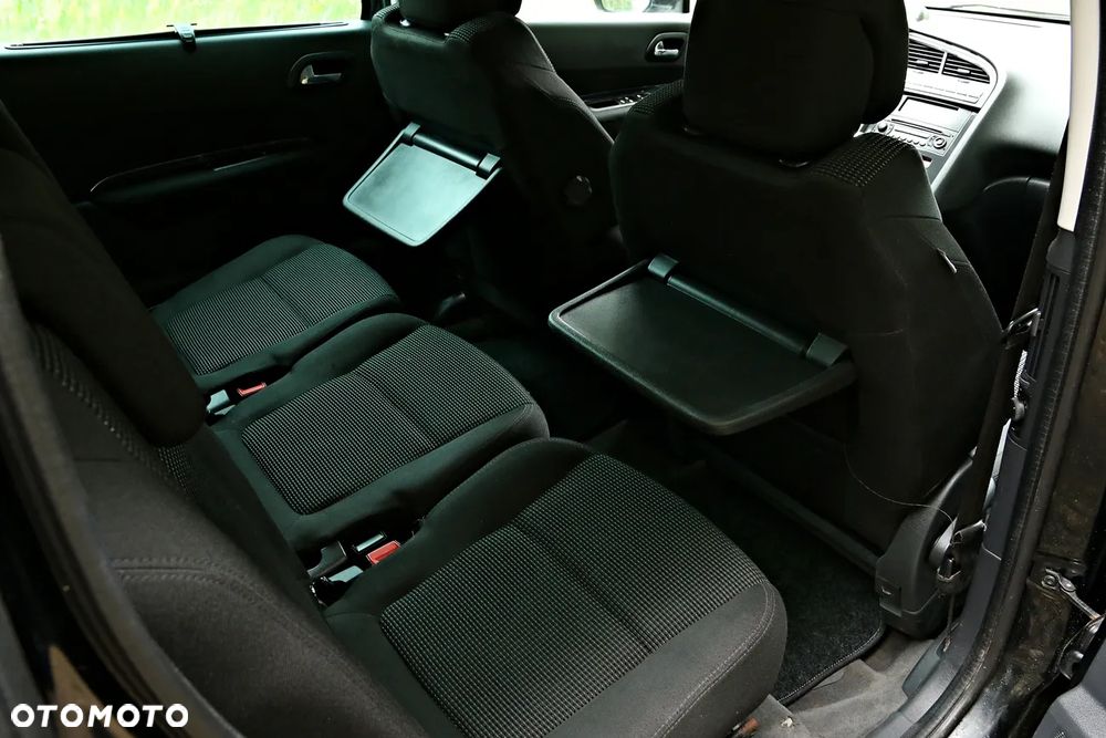Peugeot 5008 HDI 150 Business-Line - 31