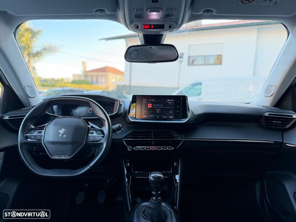 Peugeot 2008 1.2 PureTech Allure - 22