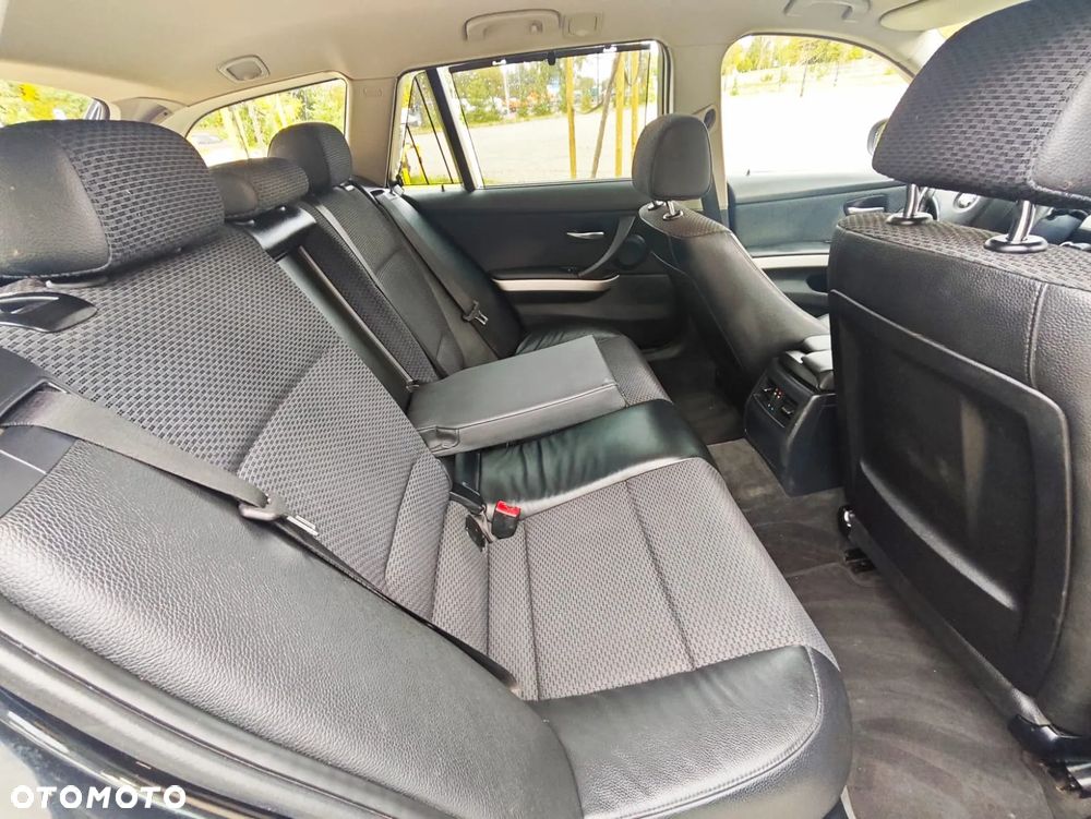 BMW Seria 3 - 25