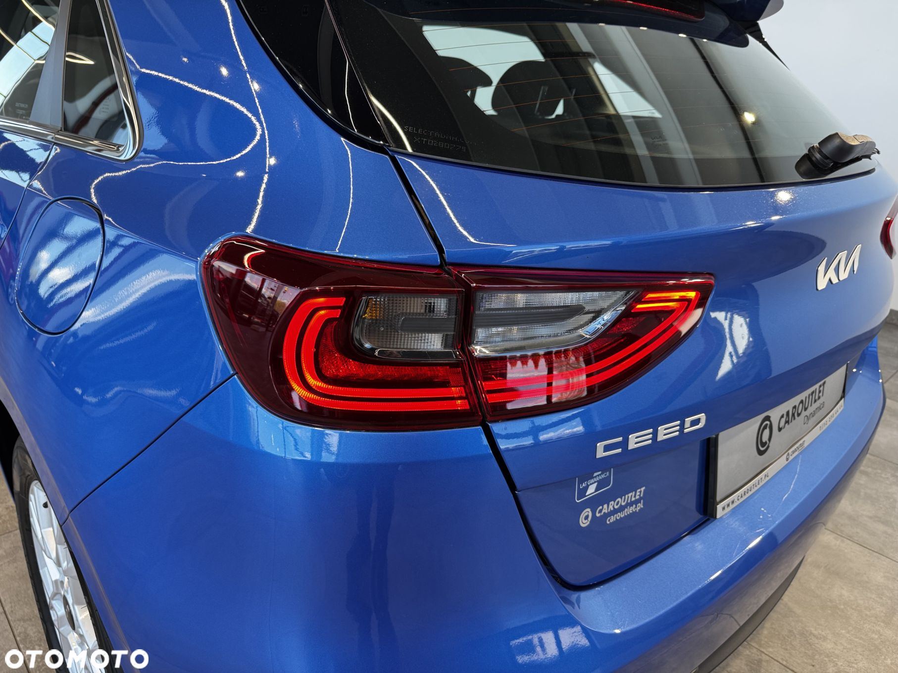 Kia Ceed - 11