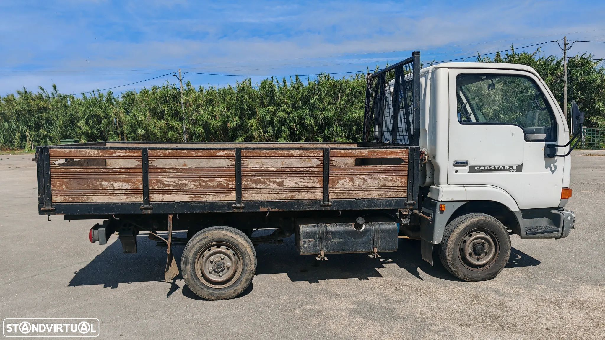 Nissan Cabstar - 1