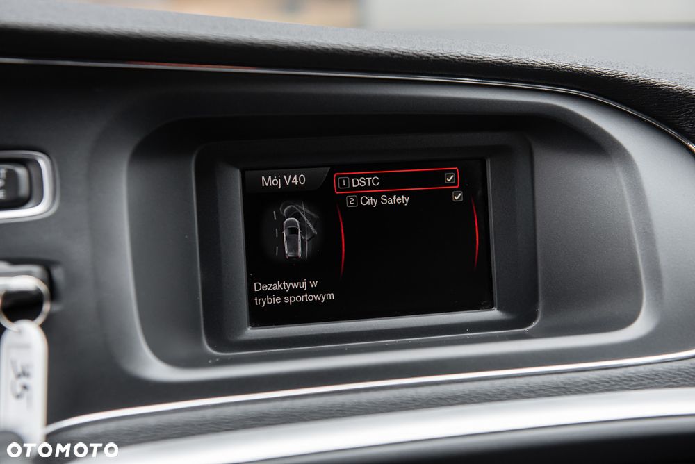 Volvo V40 D2 R Design - 22