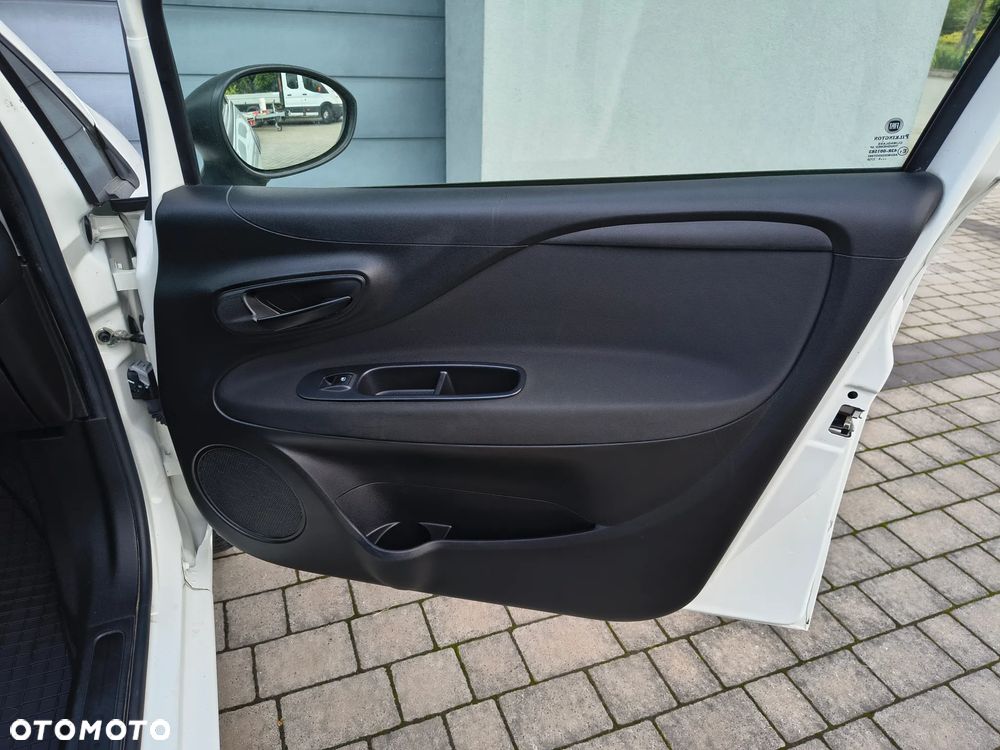 Fiat Punto 1.4 Young - 18