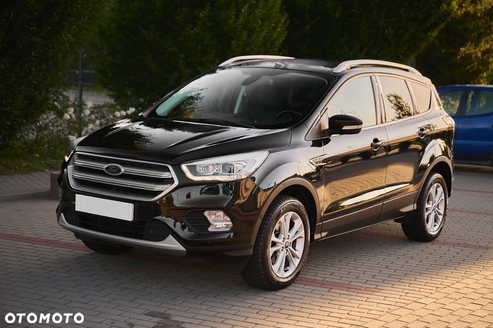 Ford Kuga 1.5 EcoBoost 2x4 Titanium - 5