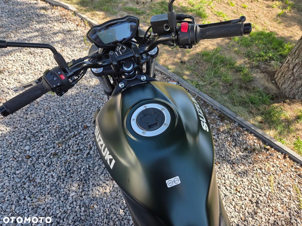 Suzuki SV - 13