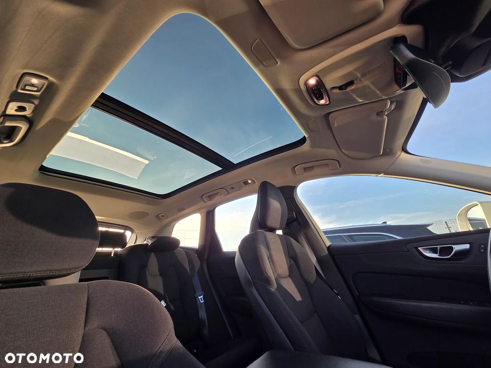 Volvo XC 60 T6 Plug-In Hybrid AWD Essential - 7