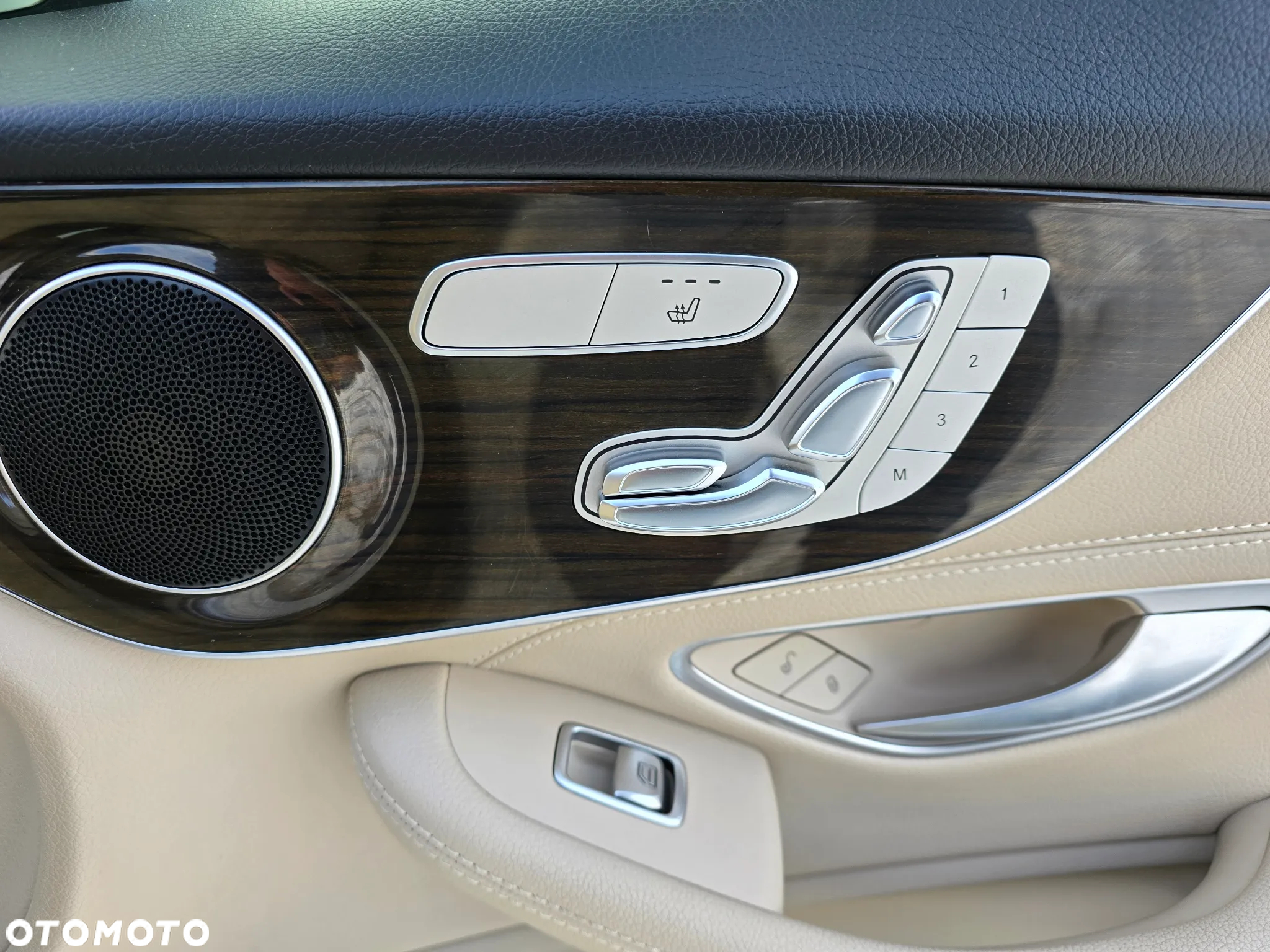 Mercedes-Benz Klasa C 300 Coupe 4Matic 9G-TRONIC - 22