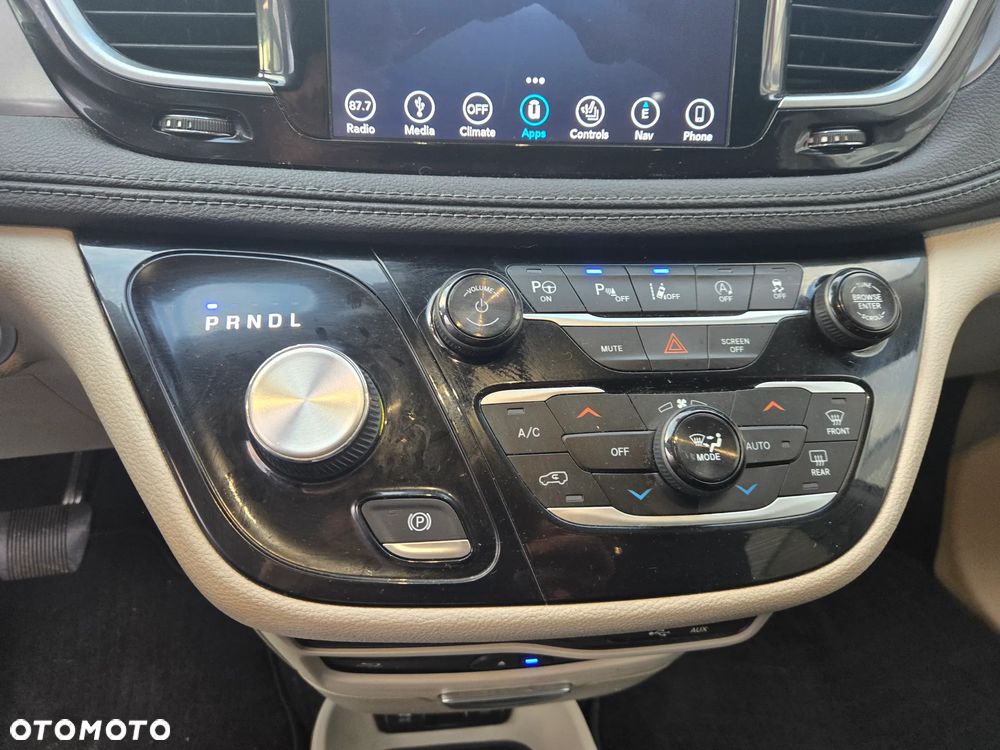 Chrysler Pacifica - 37