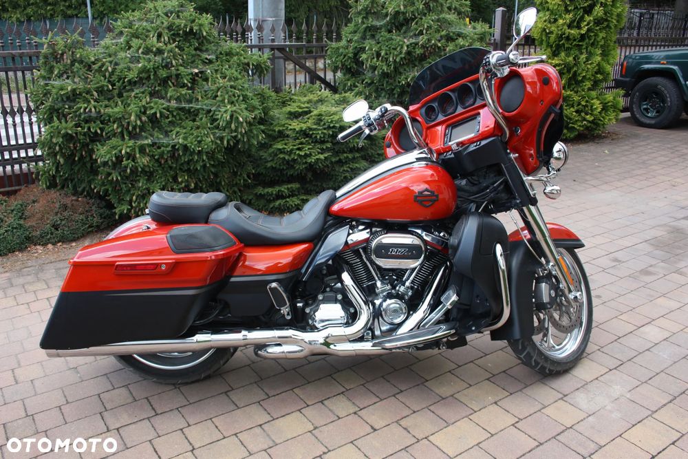 Harley-Davidson CVO Street Glide - 3