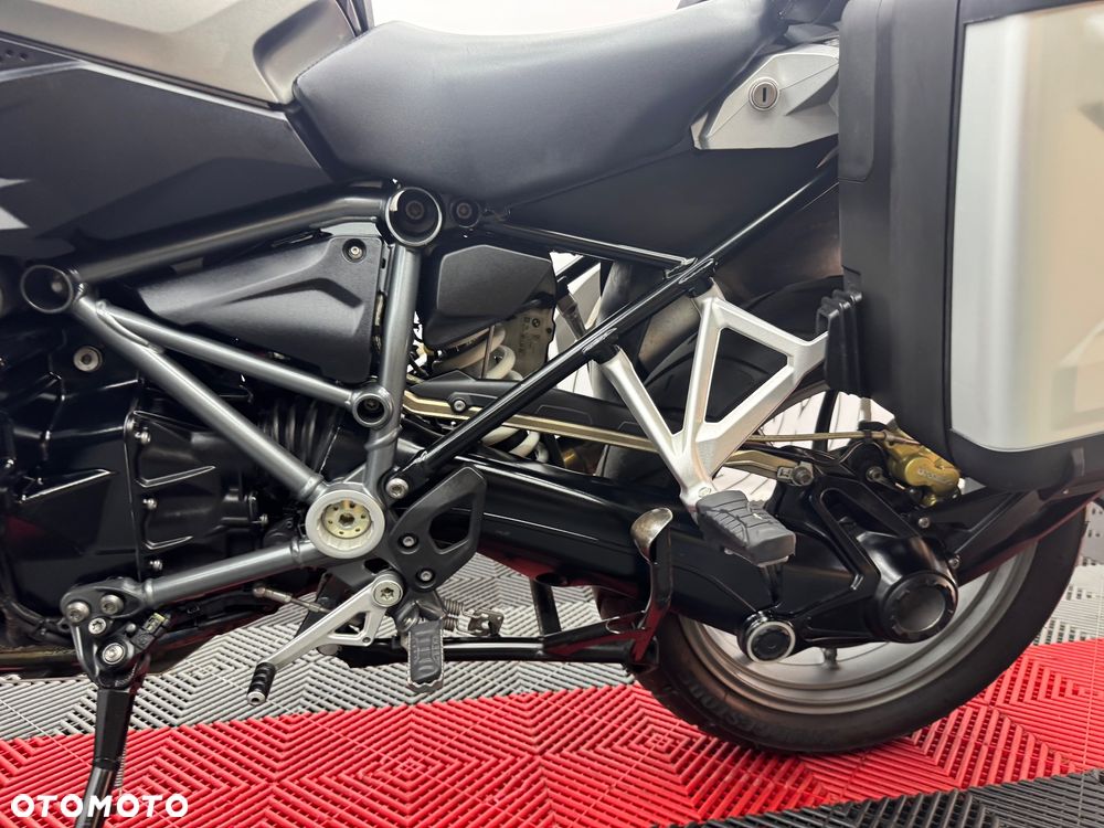 BMW R - 18