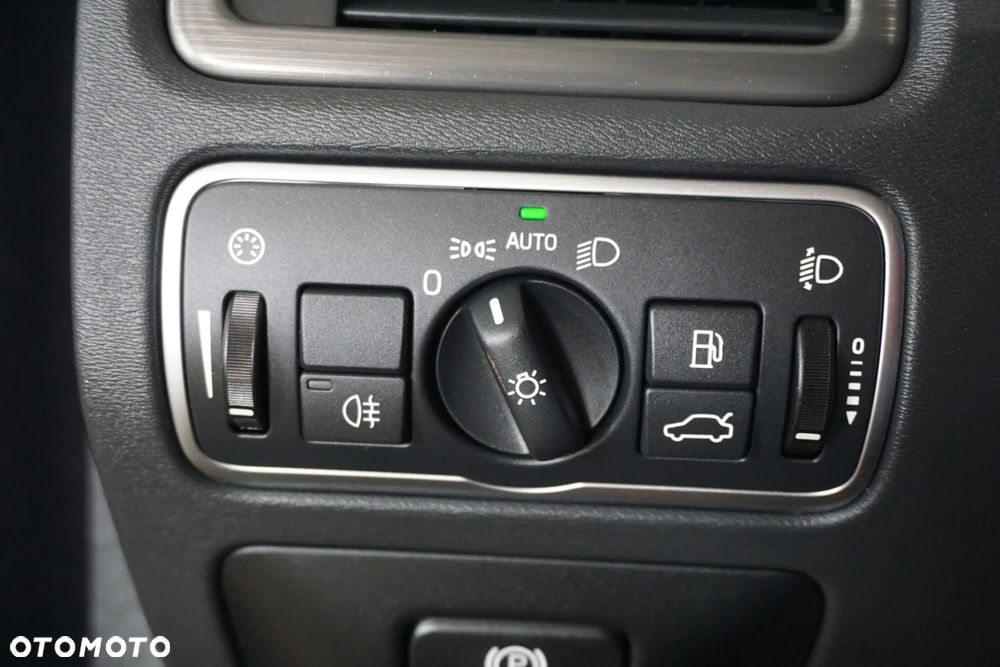 Volvo XC 70 D4 Geartronic Kinetic - 31