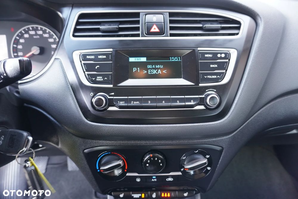 Hyundai i20 blue 1.2 Classic - 20