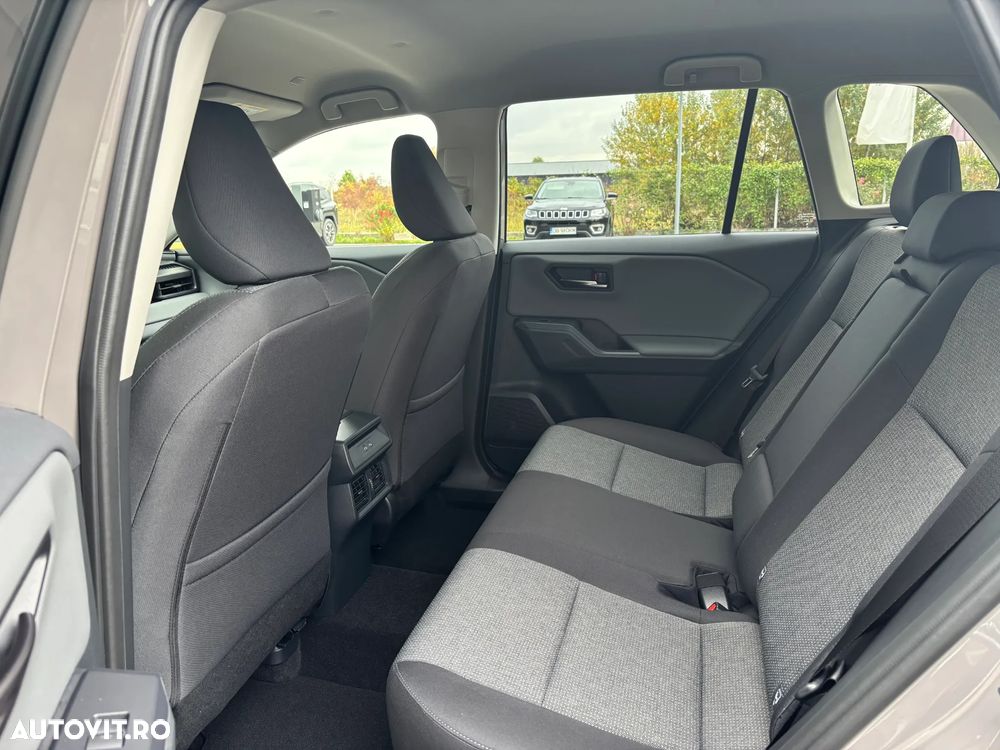 Toyota RAV4 - 7