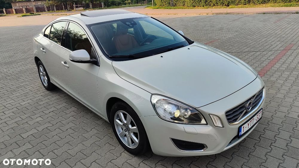 Volvo S60 D3 Geartronic Summum - 4