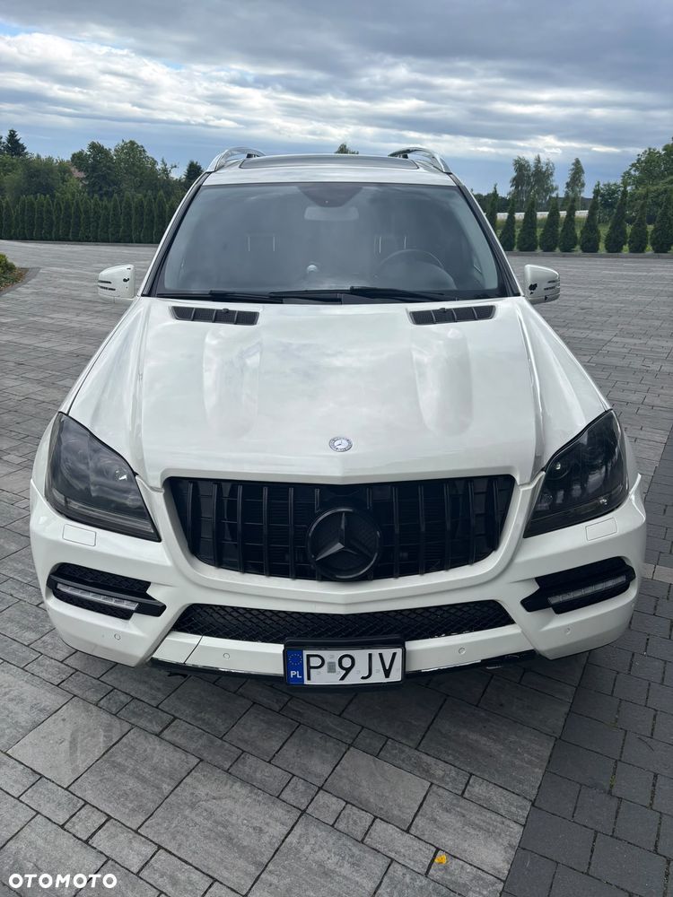 Mercedes-Benz GL 450 - 4