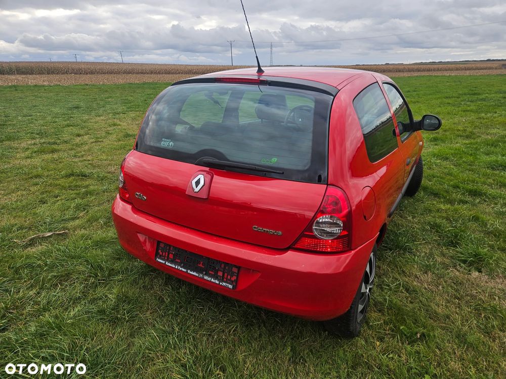 Renault Clio 1.2 16V Campus - 8
