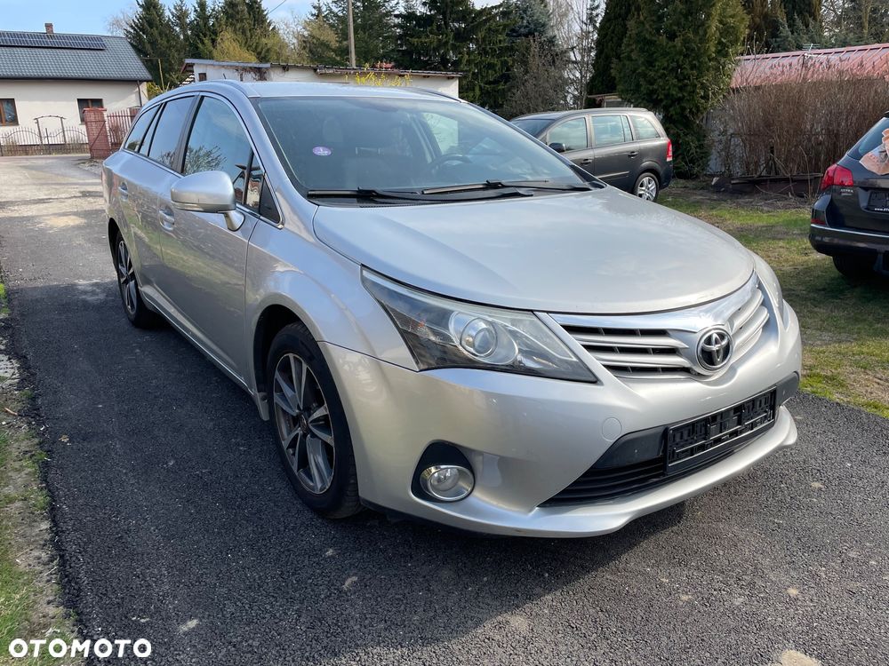 Toyota Avensis 1.6 Edition (2014) - 12