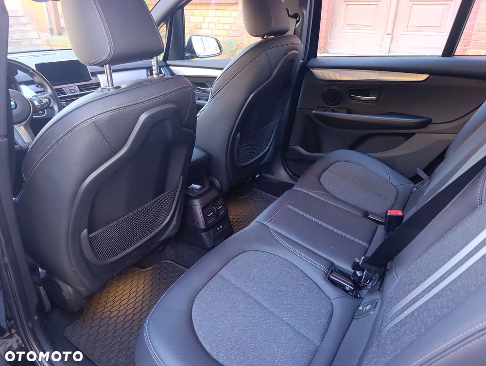 BMW Seria 2 218i GT M Sport - 12