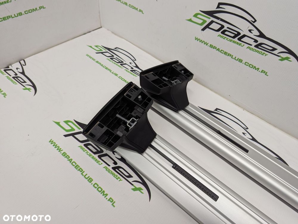 Bagażnik dachowy Thule: belki 961 + Stopy 7106 + kit - 5