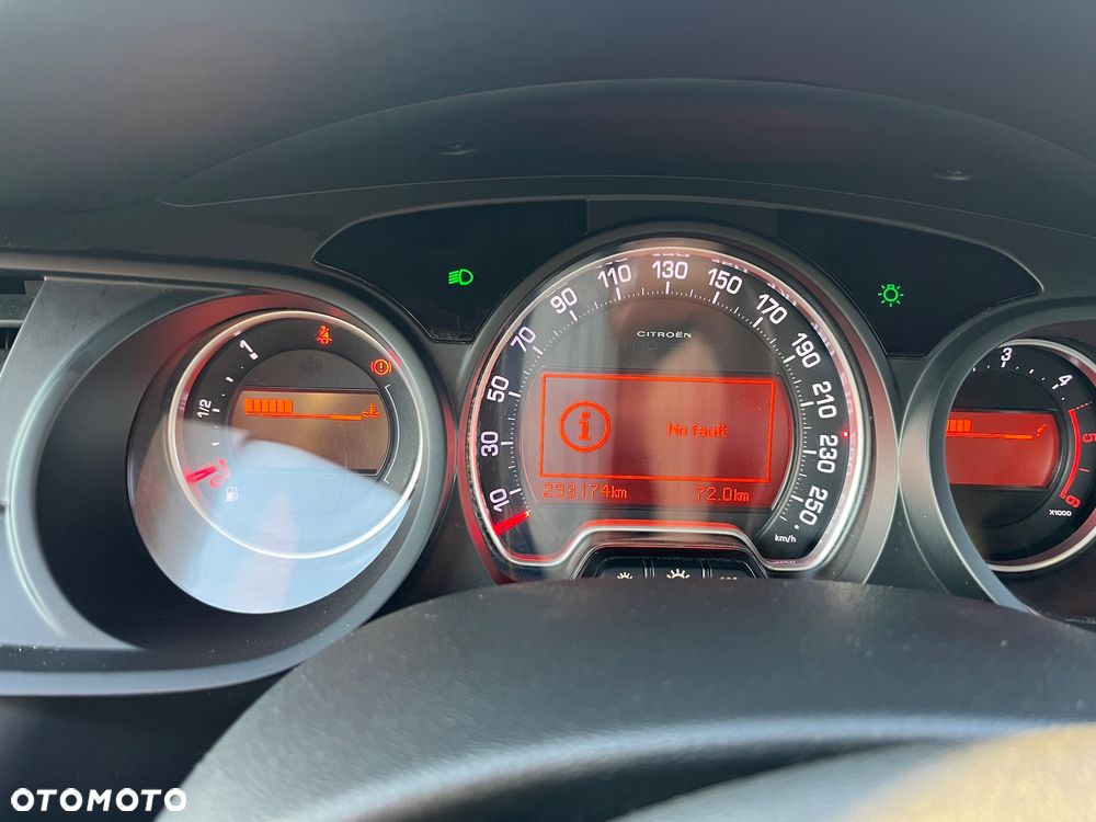 Citroën C5 2.0 HDi Exclusive - 27