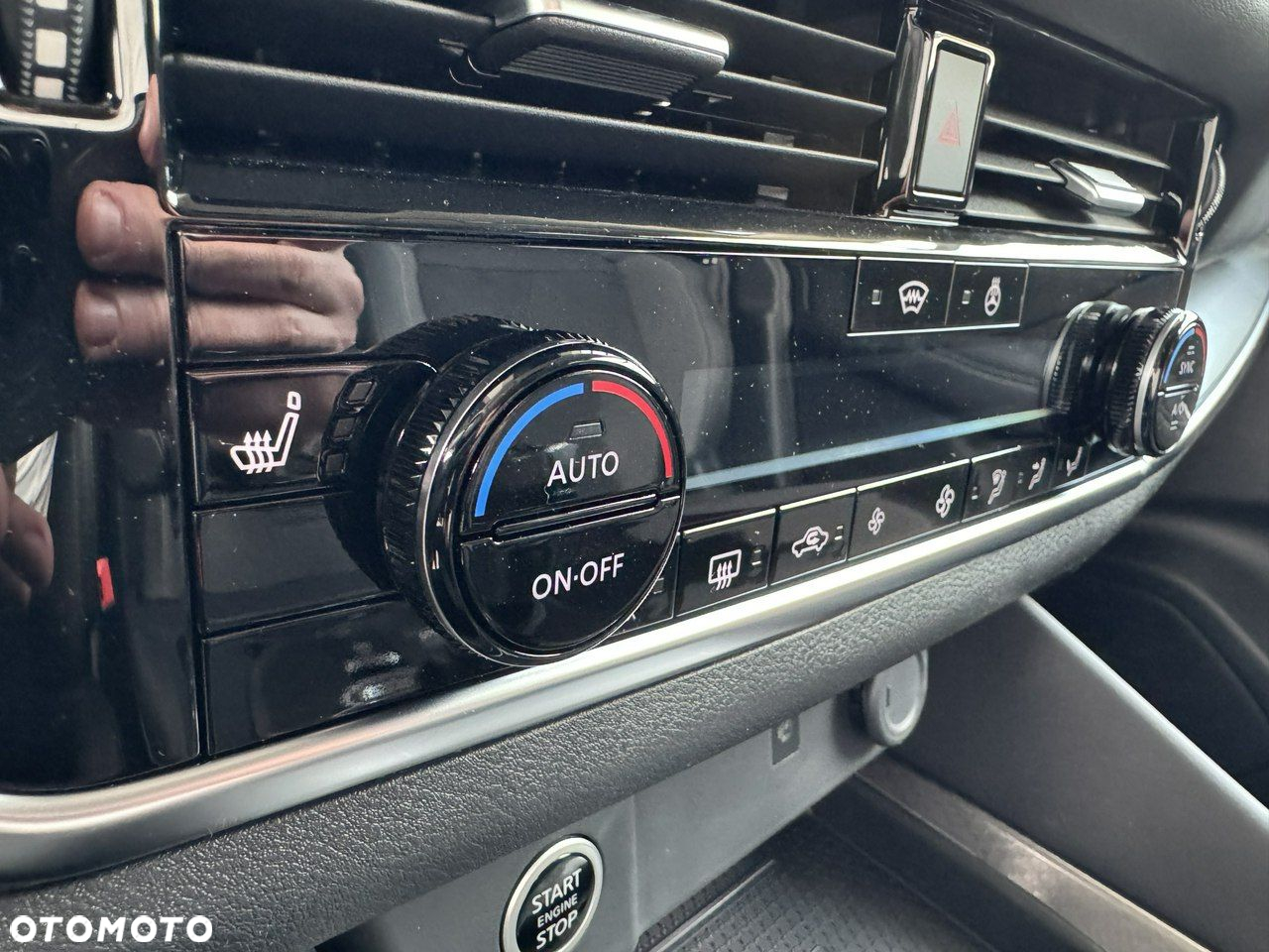 Nissan Qashqai 1.3 DIG-T mHEV N-Connecta - 16