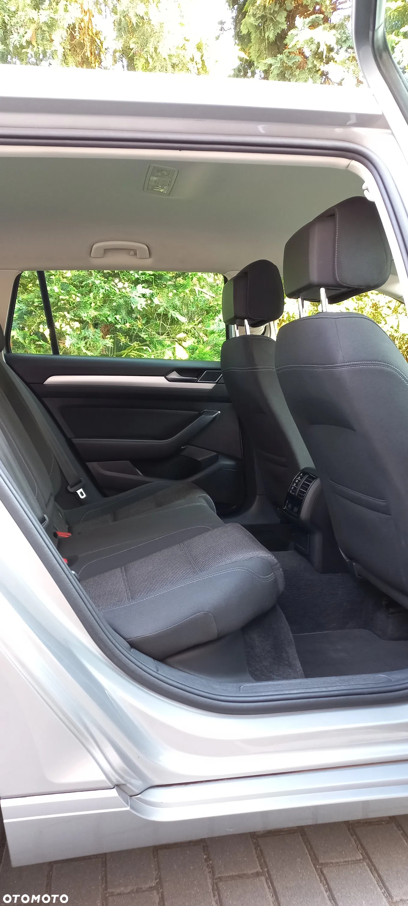 Volkswagen Passat - 16