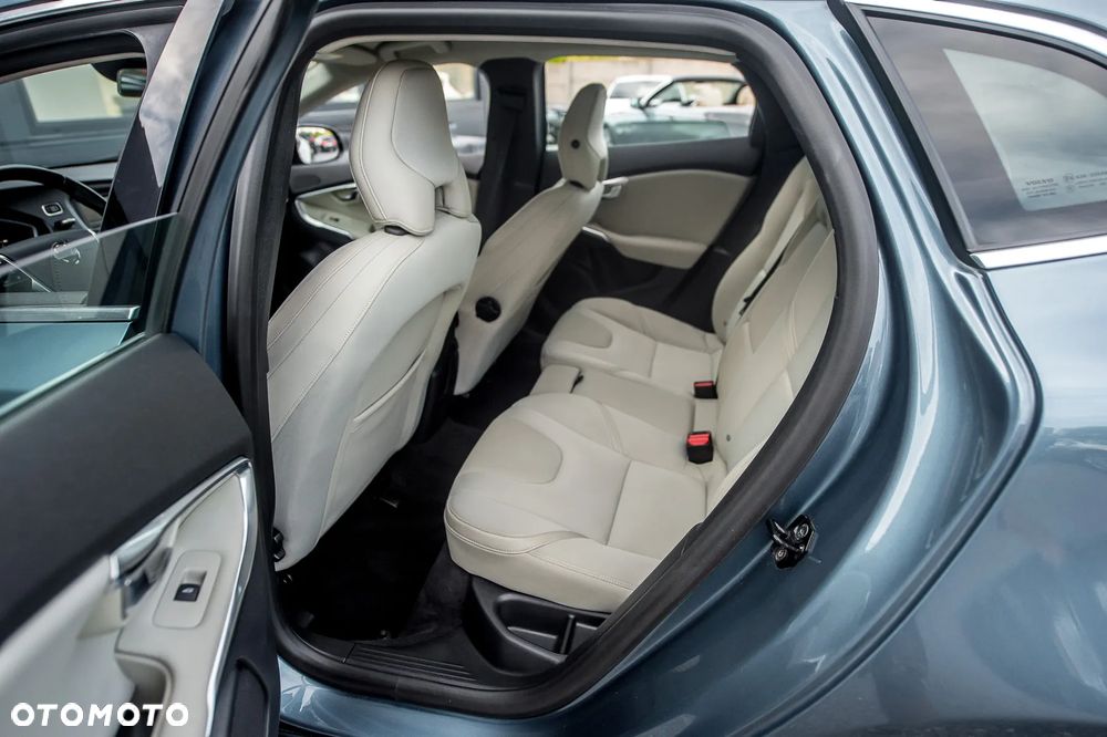 Volvo V40 - 17