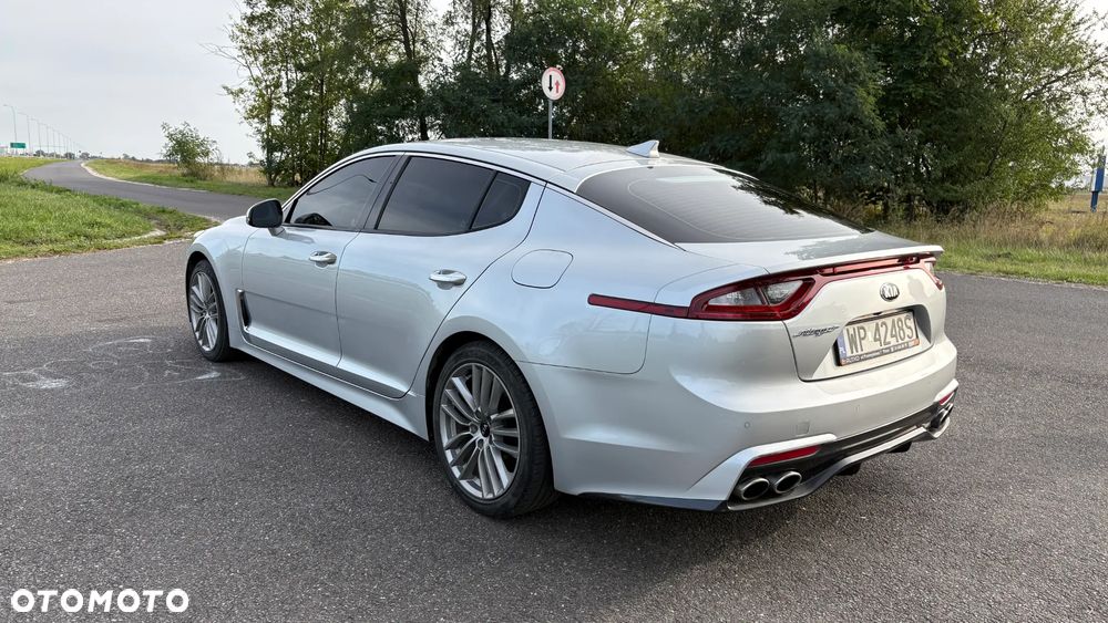 Kia Stinger 2.0 T-GDI L - 3