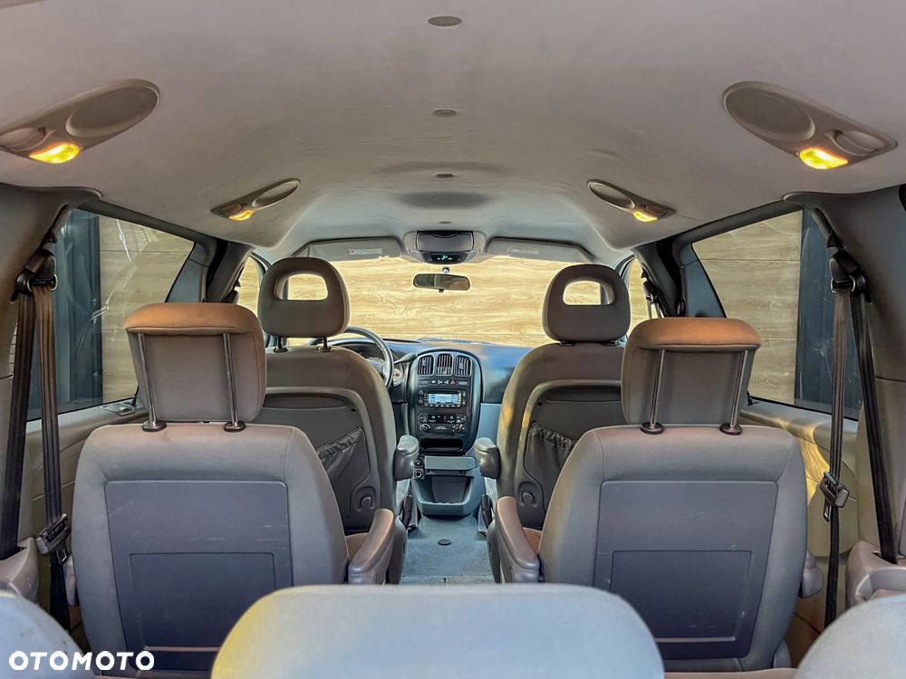 Chrysler Grand Voyager 2.8 CRD SE S&G - 21