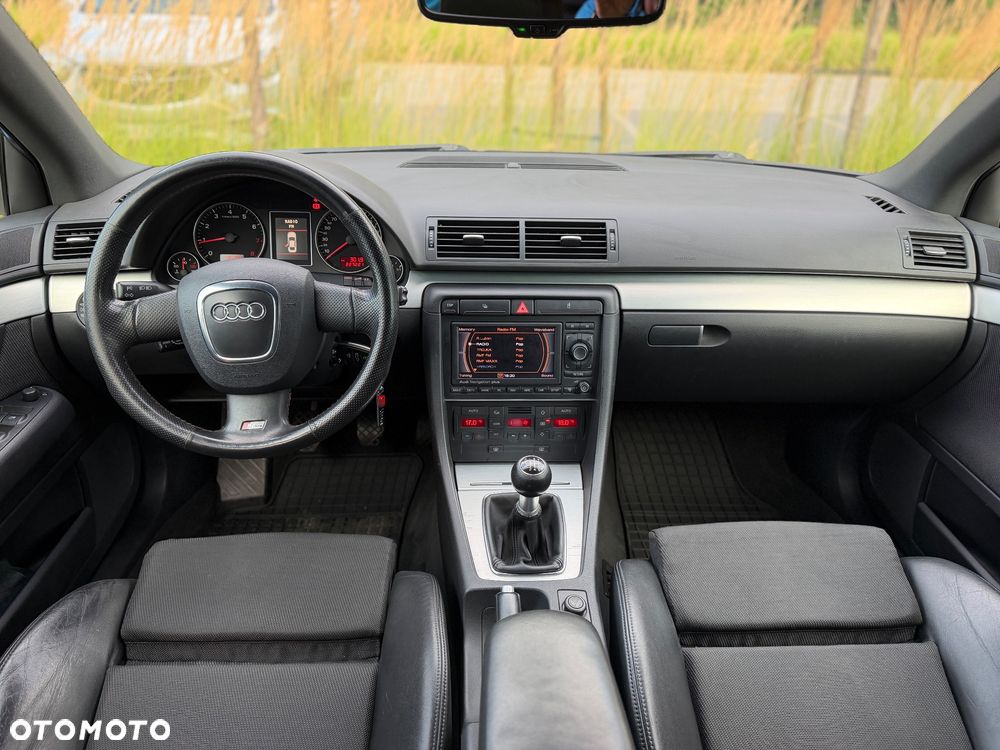Audi A4 Avant - 22