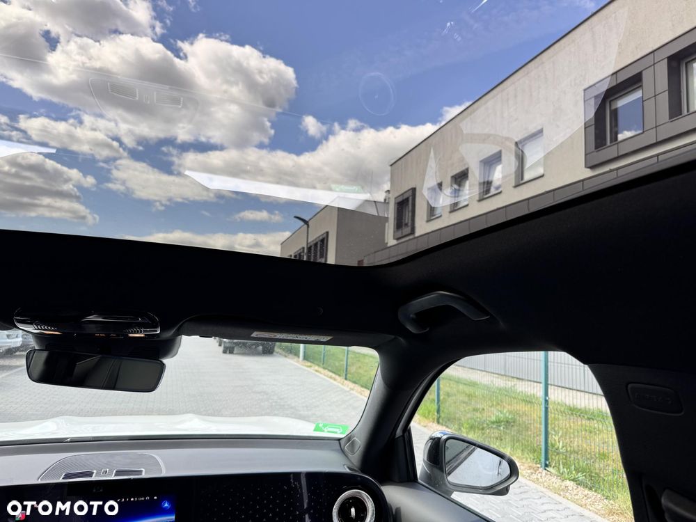 Mercedes-Benz GLB 250+ EQ 85kWh - 15