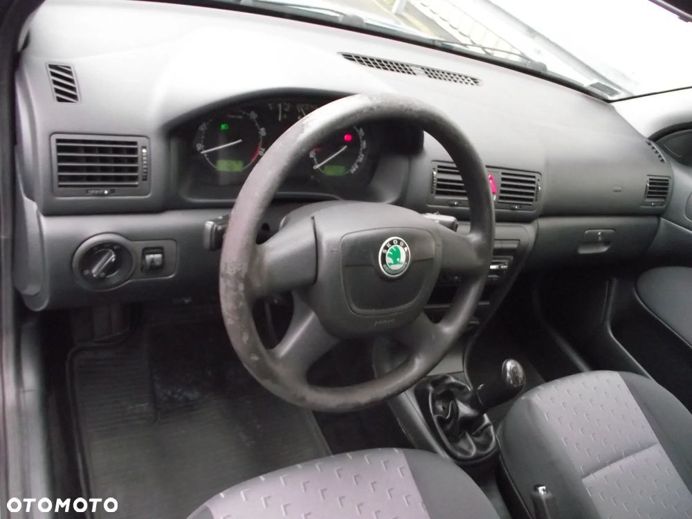 Skoda Octavia 1.6 Tour - 16