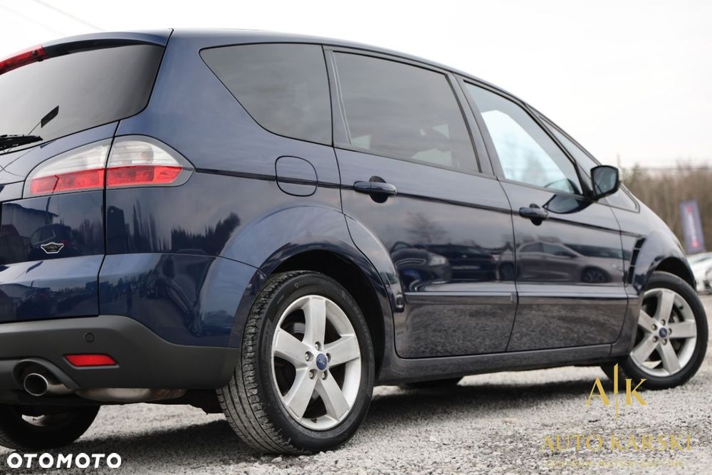 Ford S-Max - 12