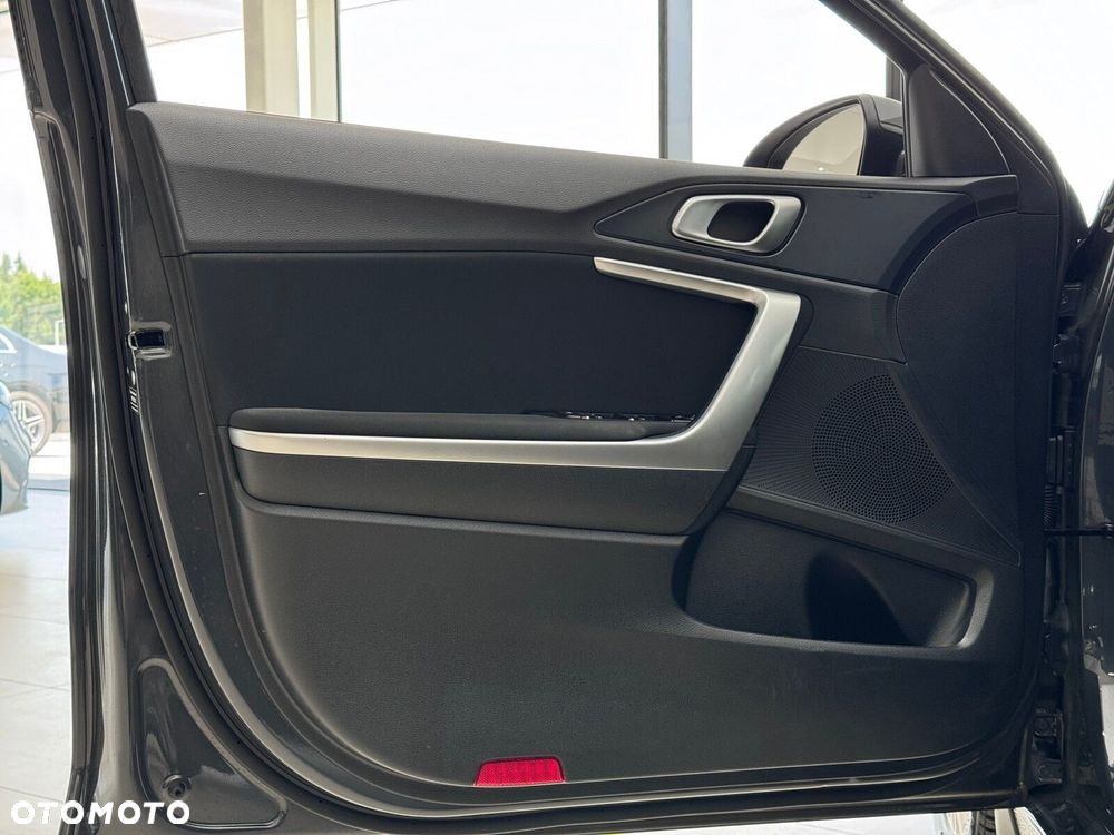 Kia Ceed 1.5 T-GDI M DCT - 12