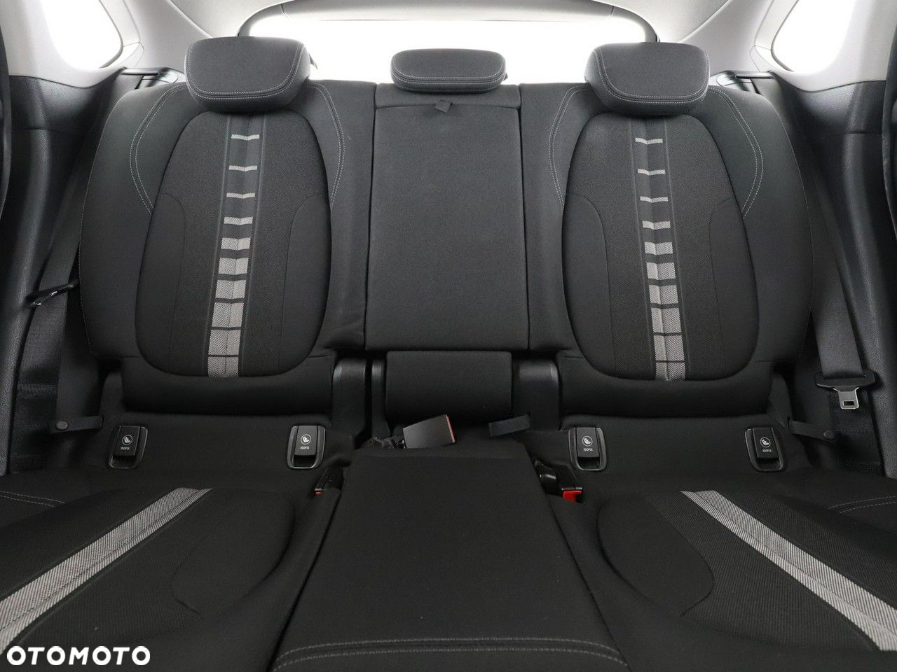 BMW Seria 2 218d Active Tourer Sport Line - 14