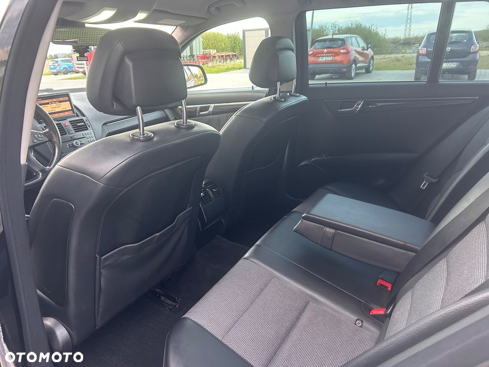 Mercedes-Benz Klasa C 200 CDI DPF Automatik BlueEFFICIENCY Avantgarde - 17