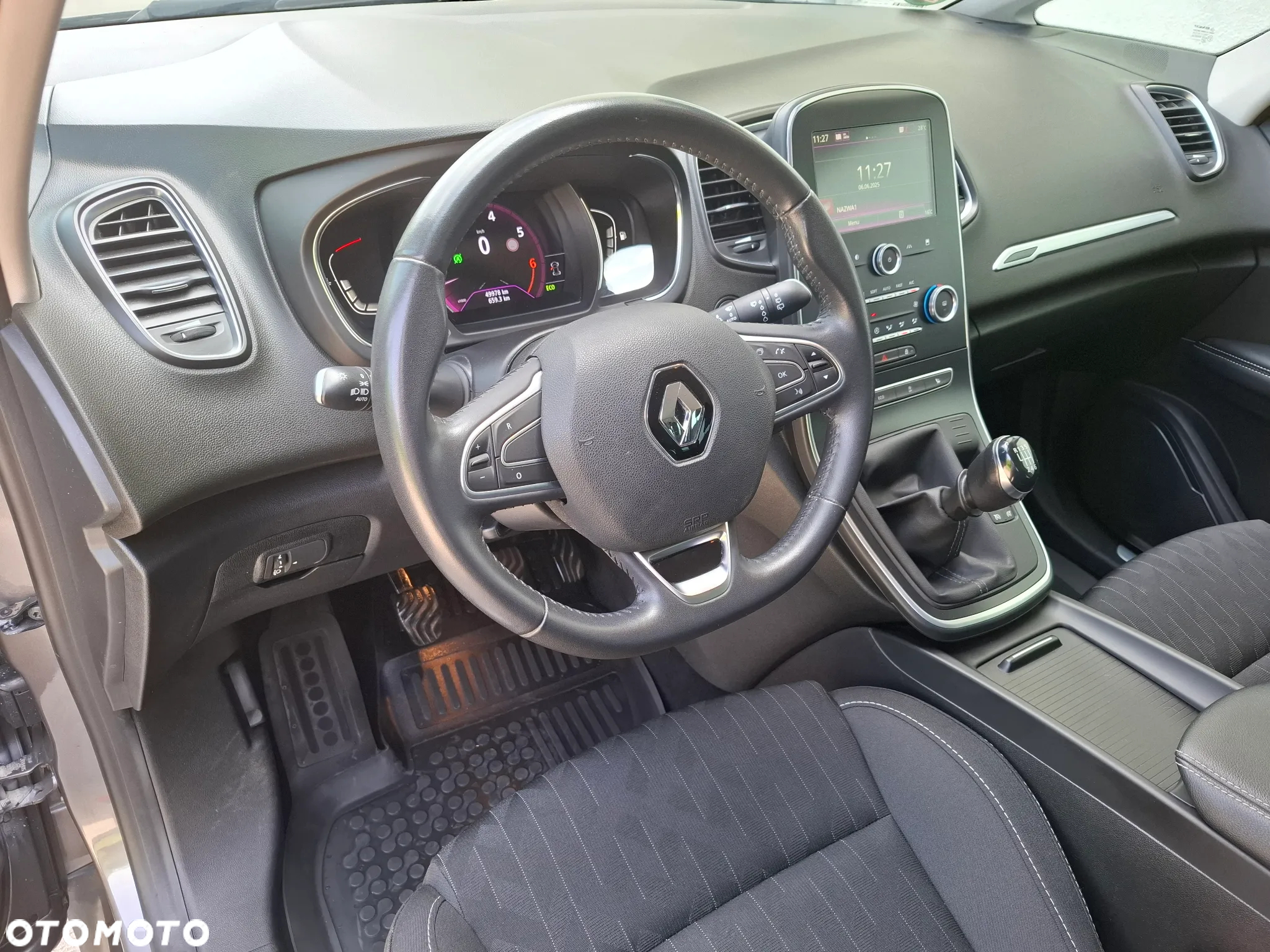 Renault Scenic ENERGY TCe 140 LIMITED - 10