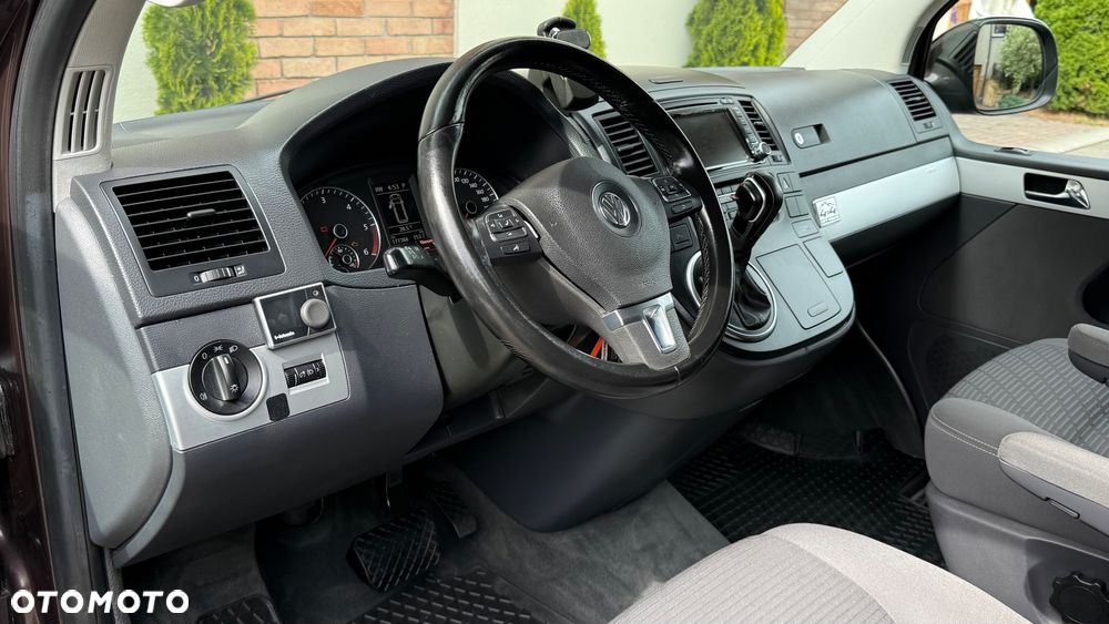 Volkswagen Multivan - 29