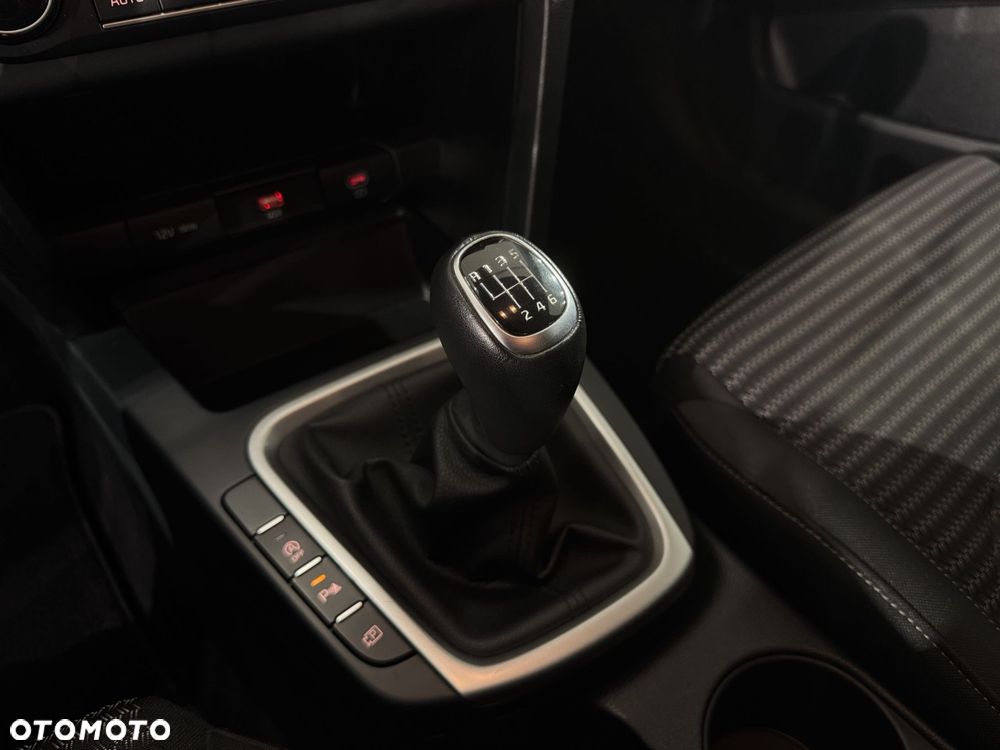 Kia Ceed 1.5 T-GDI M - 25