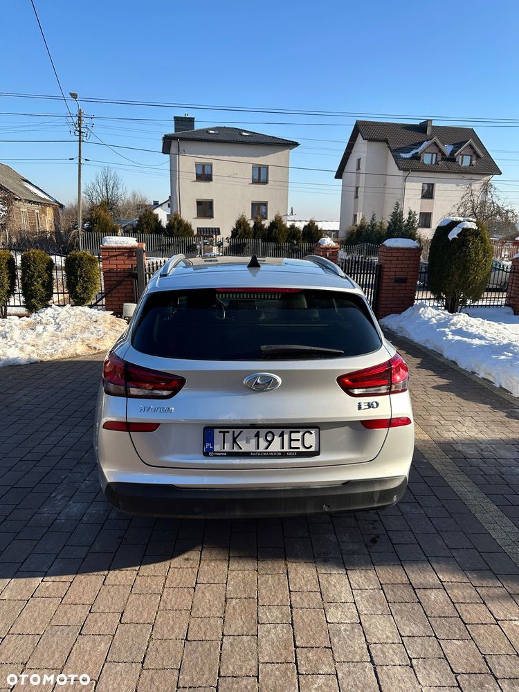 Hyundai i30 1.4 T-GDI DCT Premium - 9