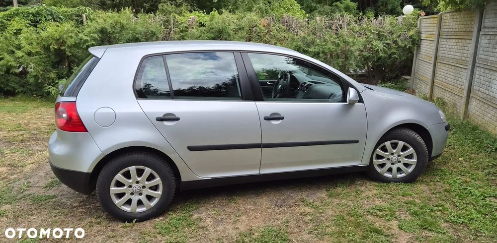 Volkswagen Golf 1.6 FSI Comfortline - 6