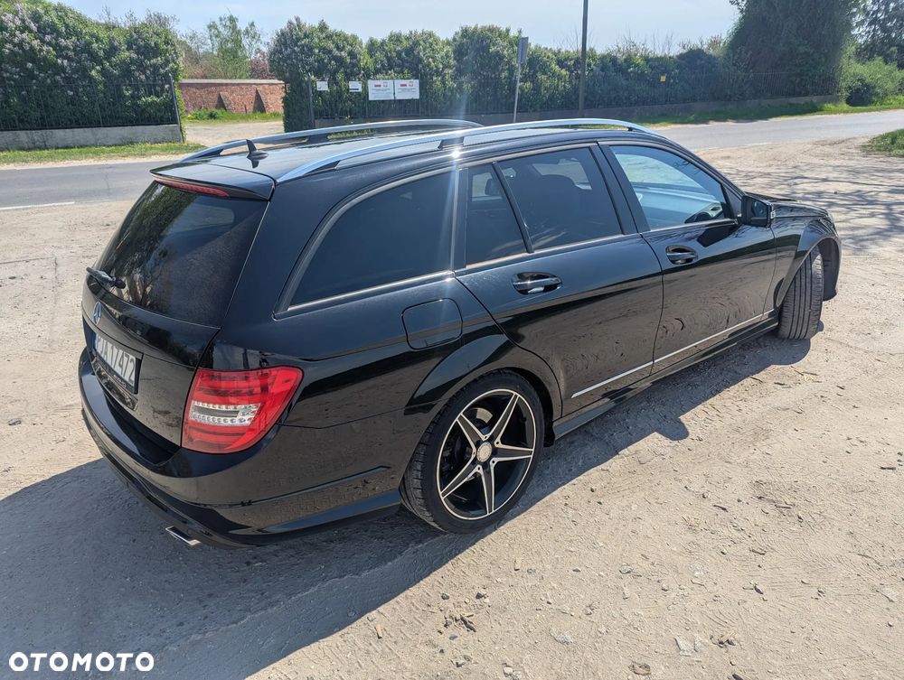 Mercedes-Benz Klasa C 300 CDI BlueEff 4-Matic Avantgarde - 4