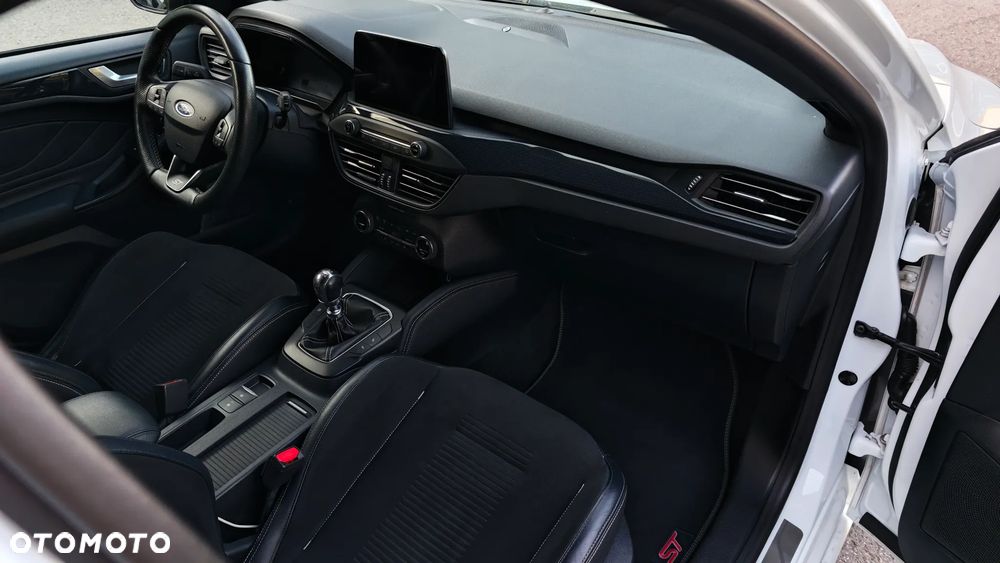 Ford Focus 2.3 EcoBoost ST-3 - 29