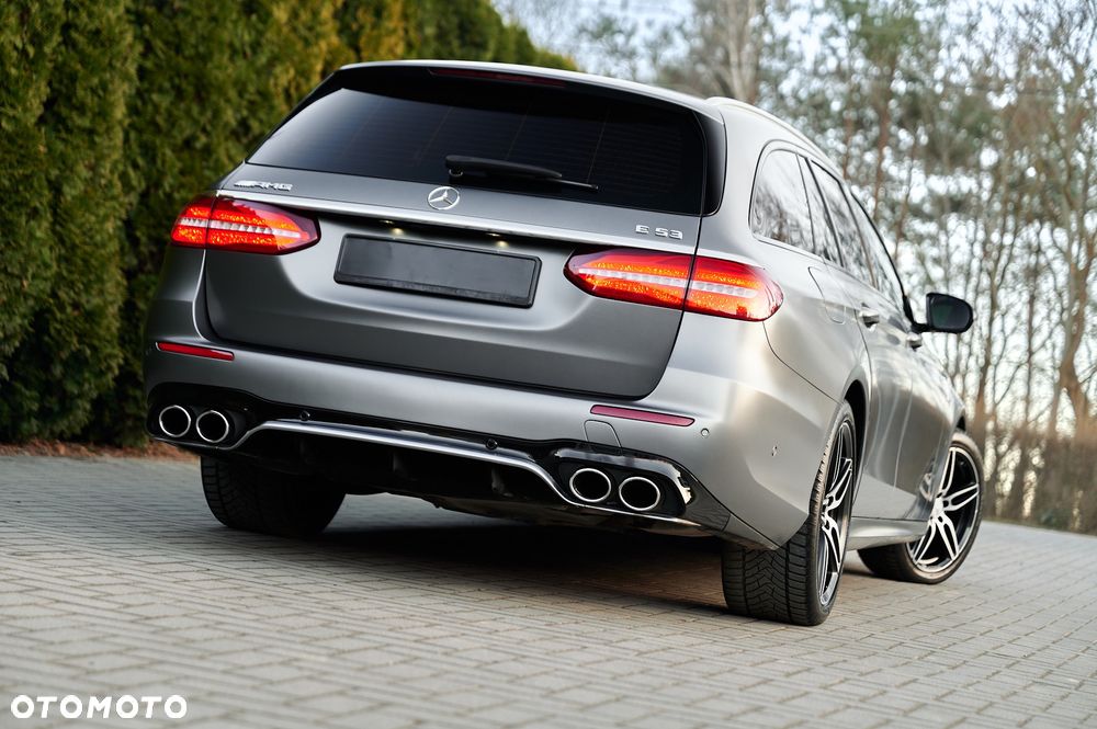 Mercedes-Benz Klasa E 53 AMG 4-Matic+ - 24