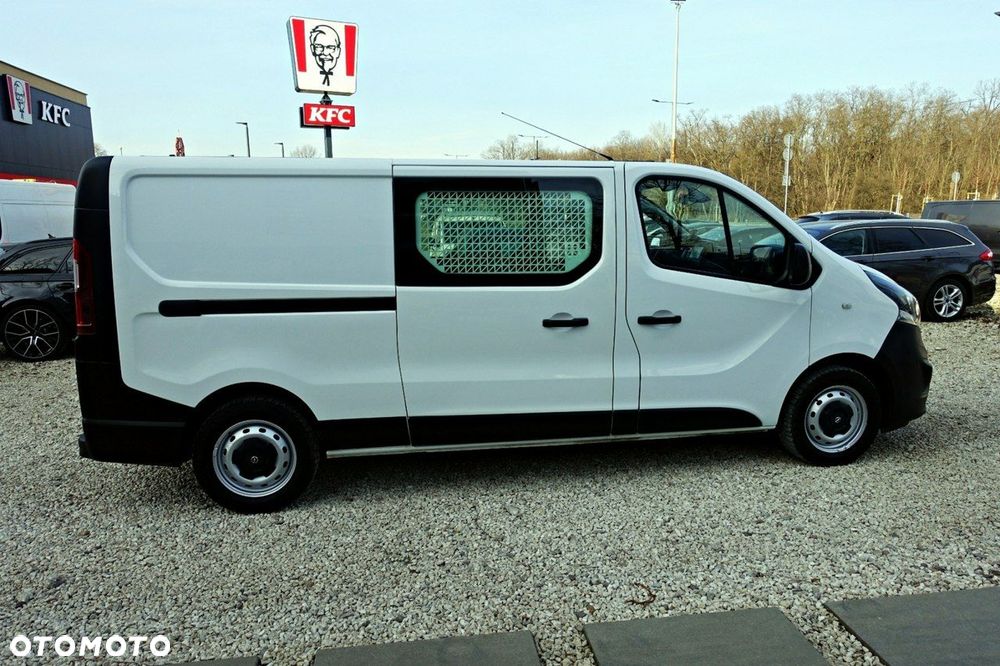 Opel Vivaro - 11