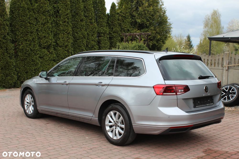 Volkswagen Passat 2.0 TDI SCR Trendline DSG - 4