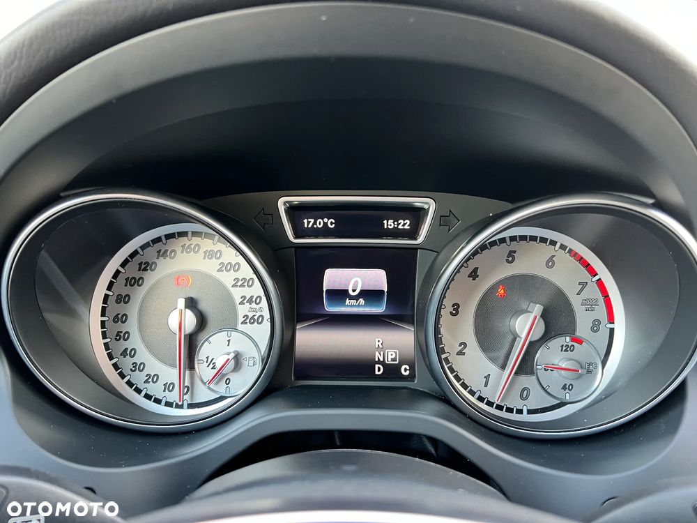 Mercedes-Benz GLA 200 7G-DCT AMG Line - 21
