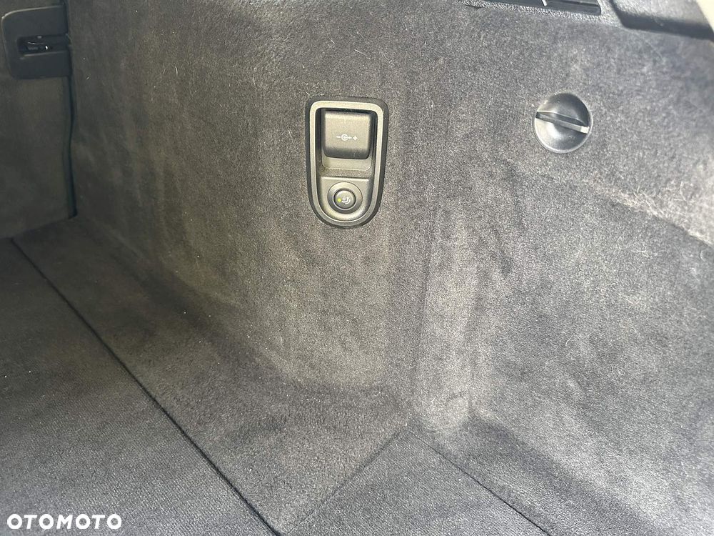 BMW Seria 5 540d xDrive Luxury Line - 32