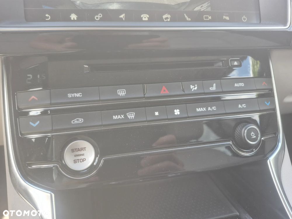 Jaguar XE 2.0 T Pure - 15
