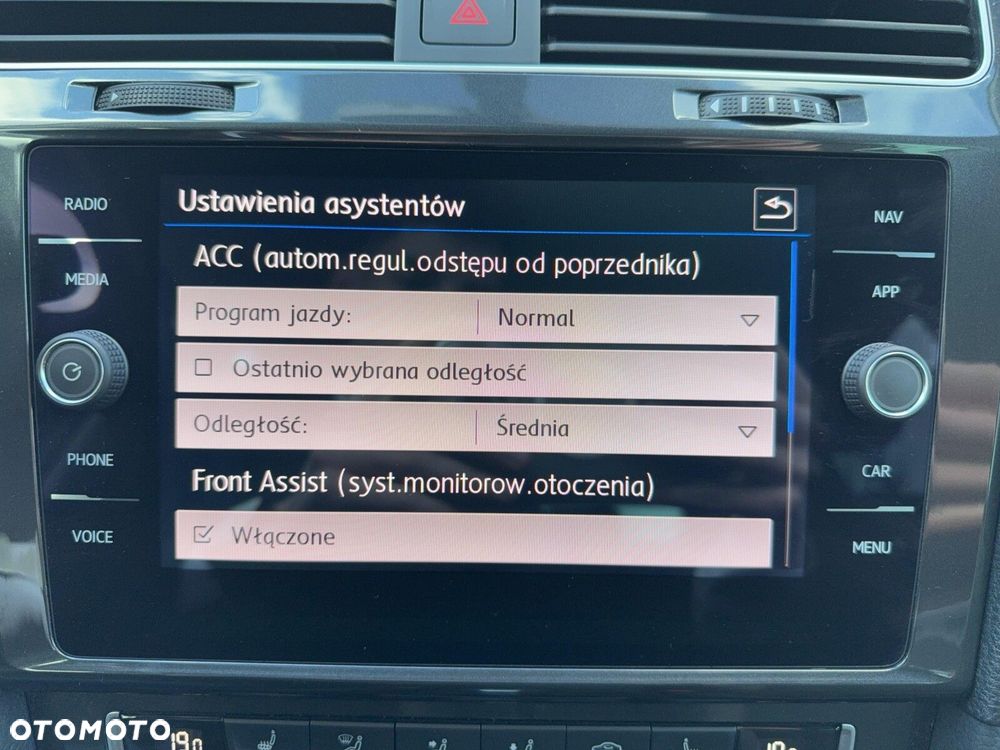 Volkswagen Golf - 19